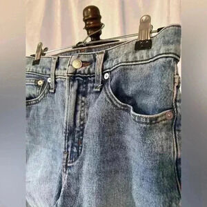 Madewell Jeans. Straight Leg Size 25./P Distressed. Knee Hole On Right. Lighter